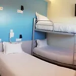 بيت شباب & *