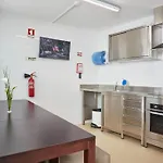 & * أفيرو